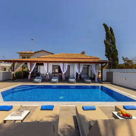 Socrates Vilă Protaras